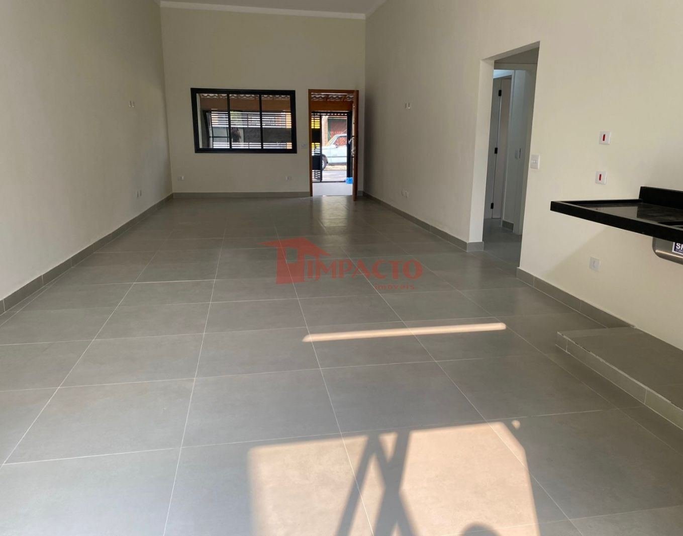 Belísssima Casa Térrea à Venda – Bairro Itapema