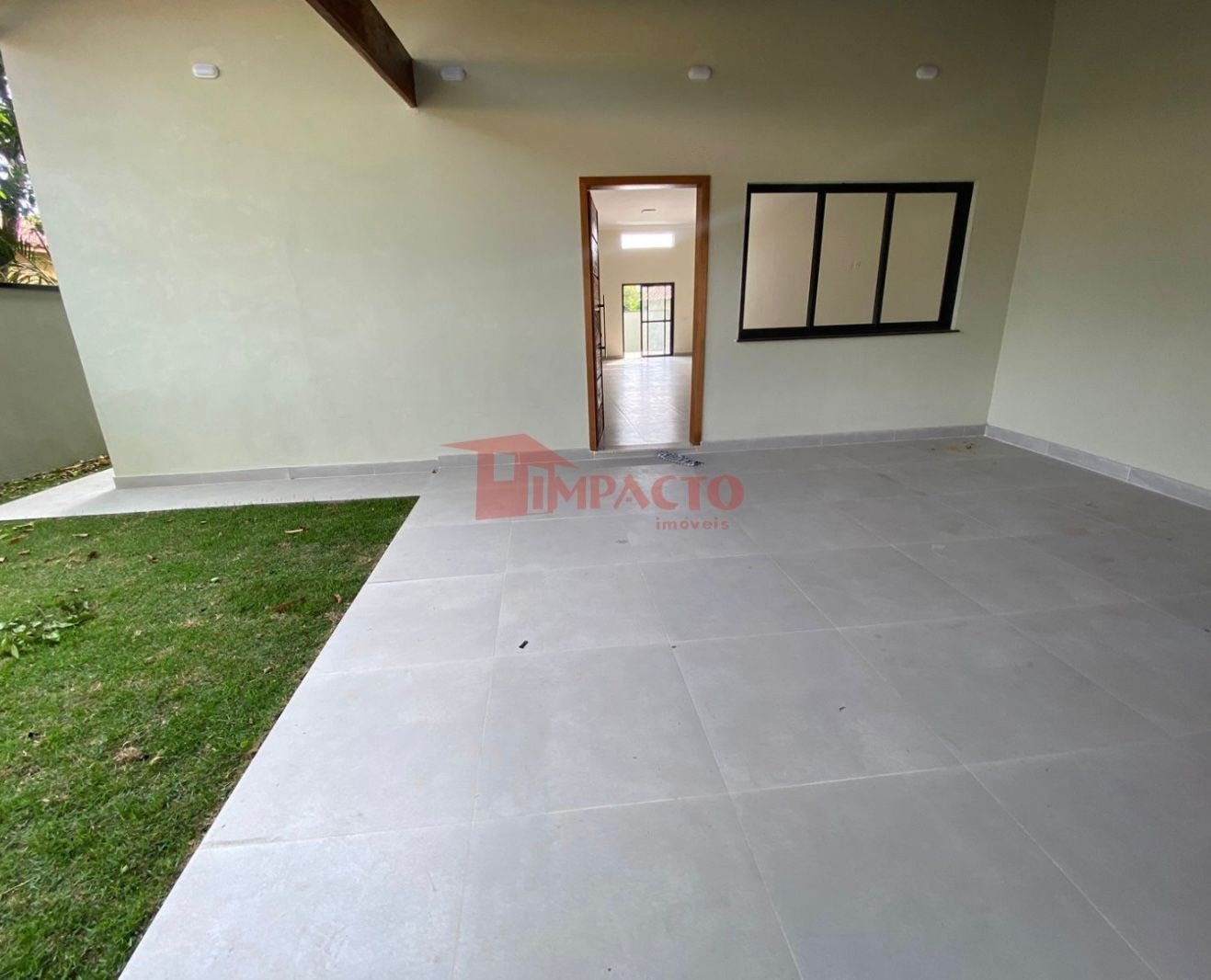 Belísssima Casa Térrea à Venda – Bairro Itapema
