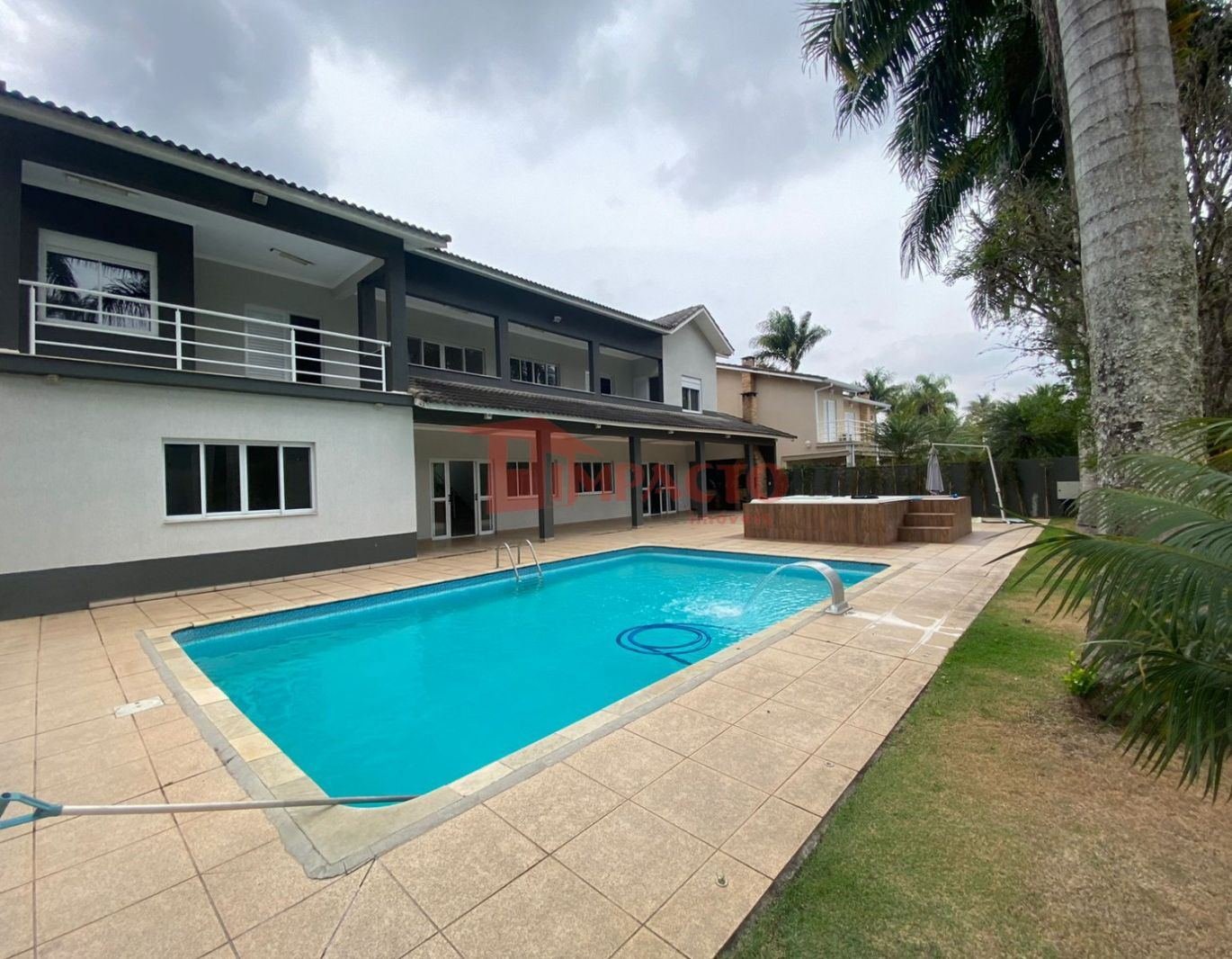 Encantadora Casa de Alto Padrão com Vista para o Rio Paraíba