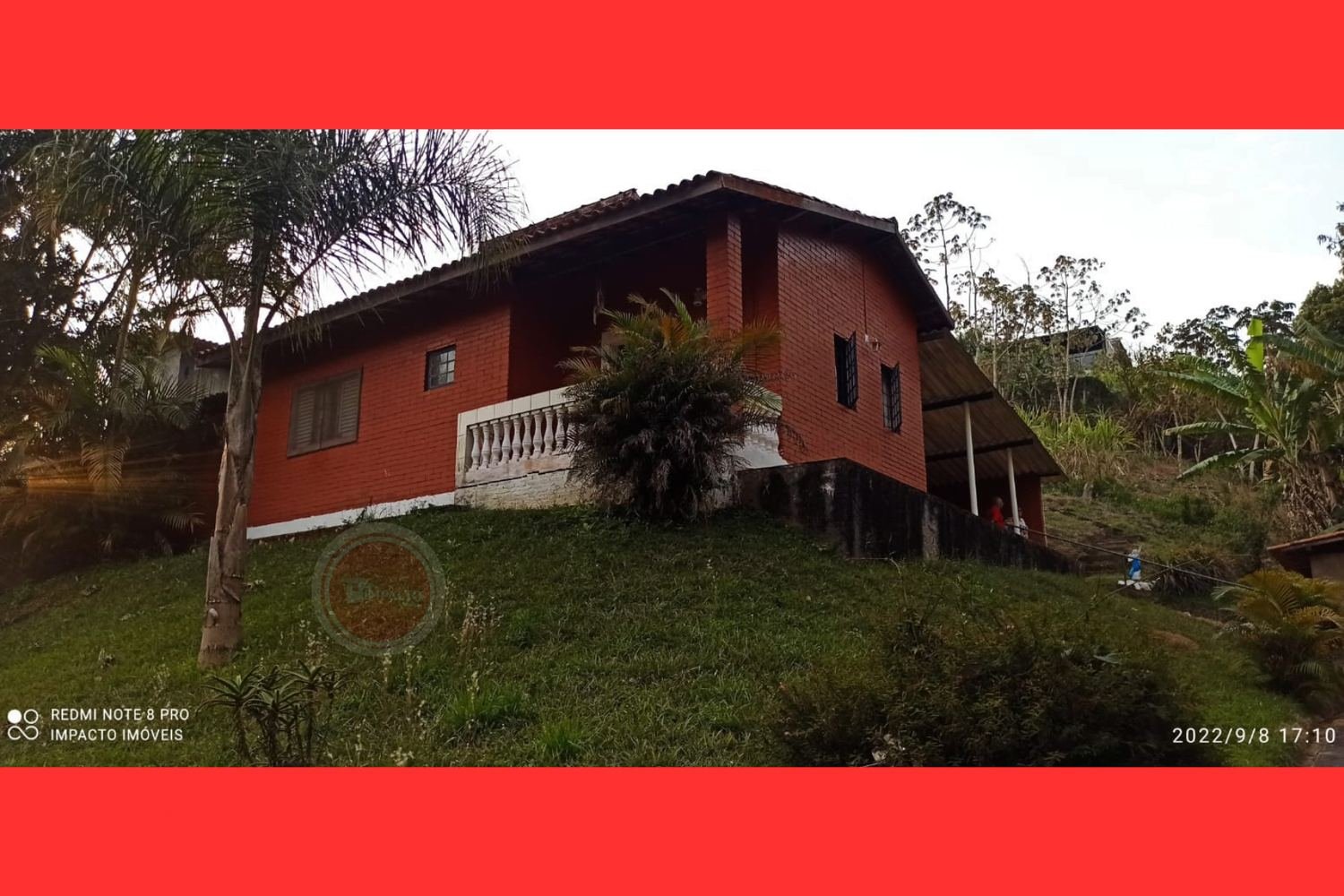 Bela chácara à venda no Jardim Costão 1000 m2 próximo ao asfalto