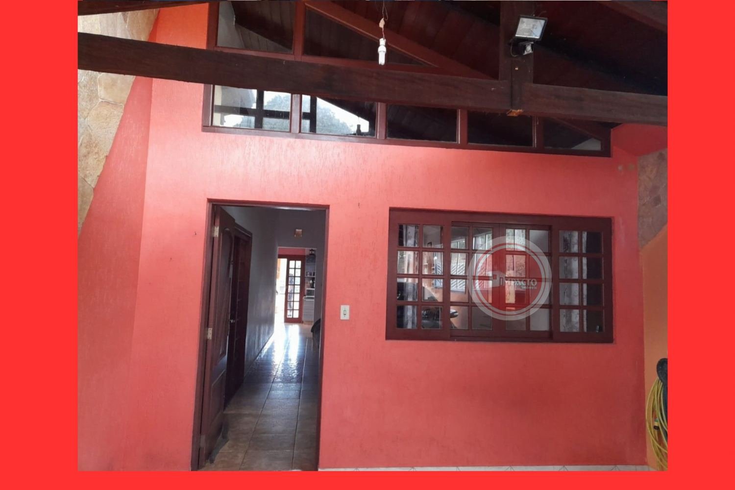 Belíssima casa à venda no bairro Vale dos Eucaliptos
