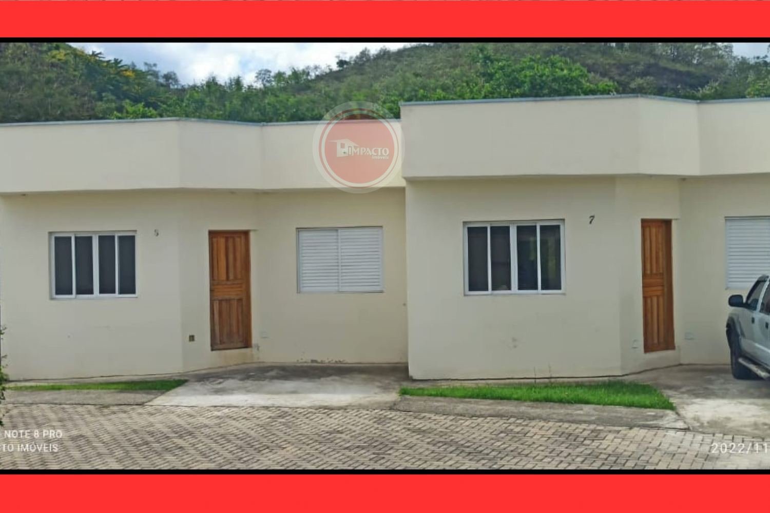 Bela casa à venda em condomínio fechado bairro Nogueira