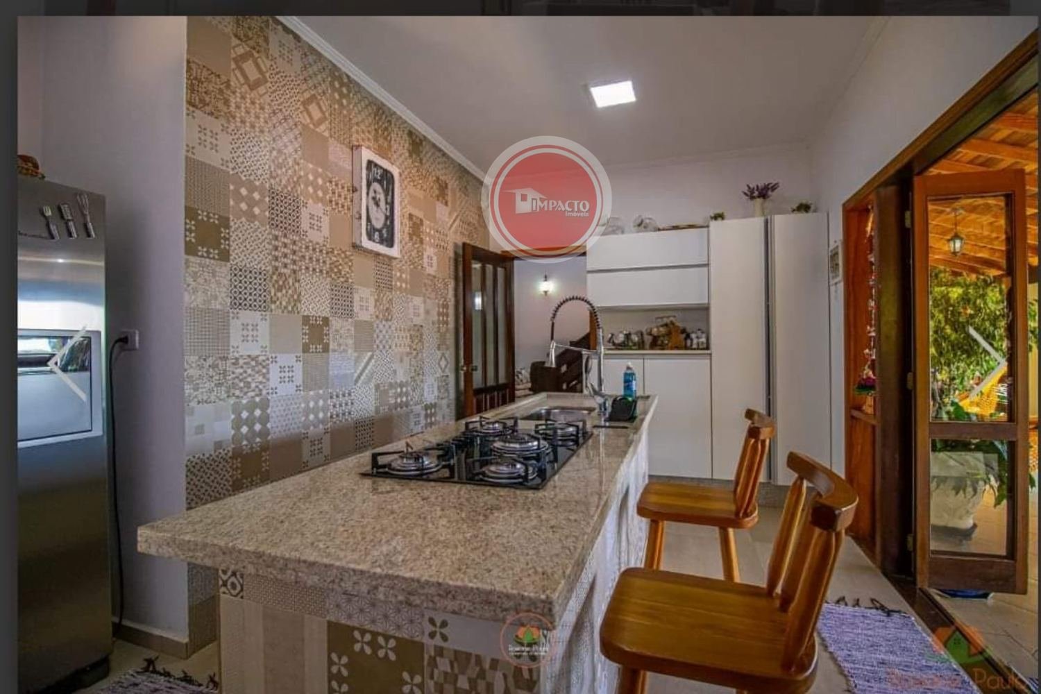 Casa espetacular à venda no condomínio Alpes 1.000 m²