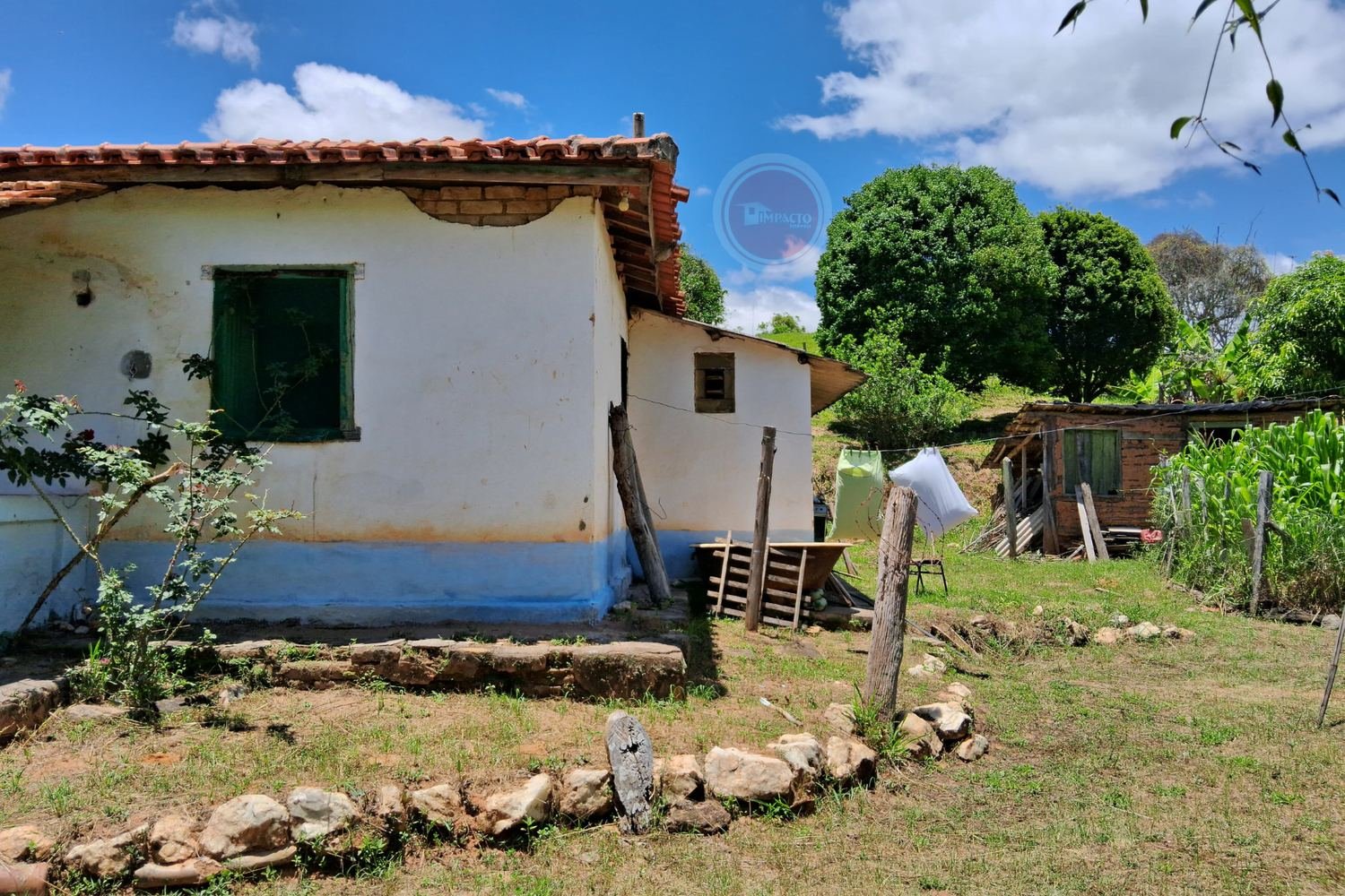 Bela Chácara à venda na divisa