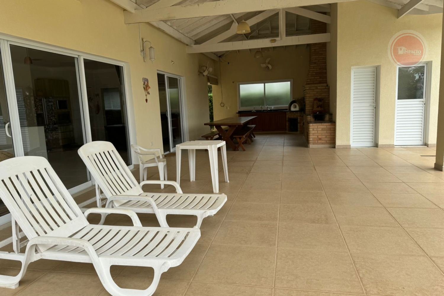 Casa espetacular à venda no condomínio Alpes em Guararema