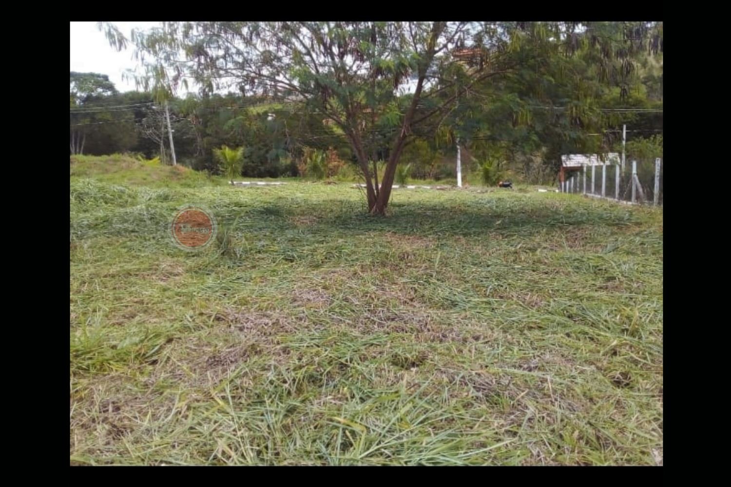Magnífico terreno à venda no condomínio