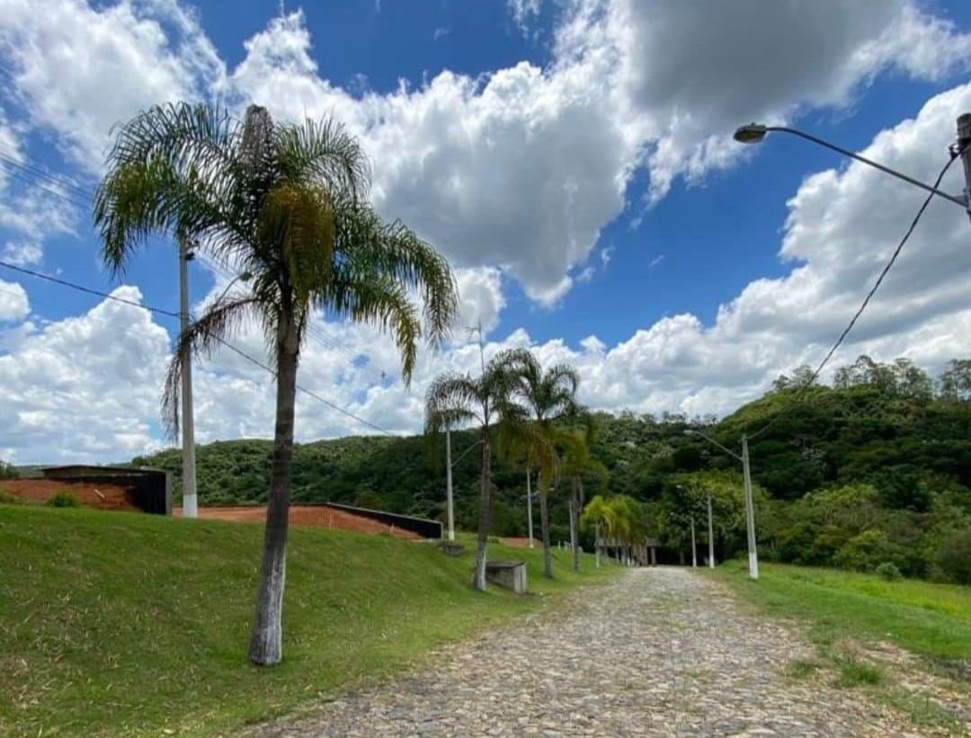 terreno á venda no loteamento fechado
